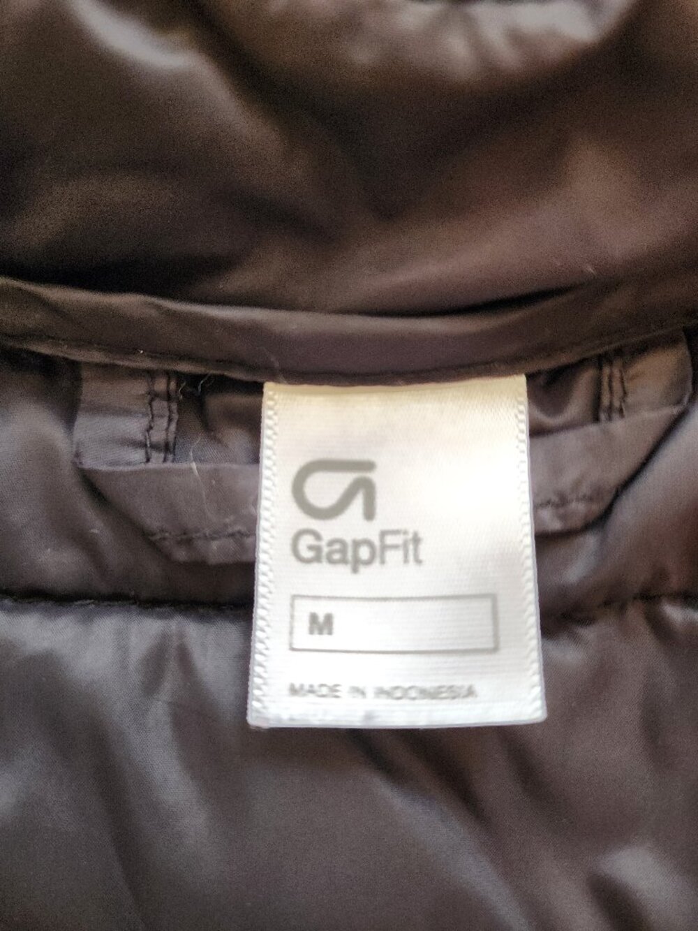 GapFit PrimaLoft Hybrid Hooded Puffer Jacket Black Medium | Thumbholes - Picture 7 of 9